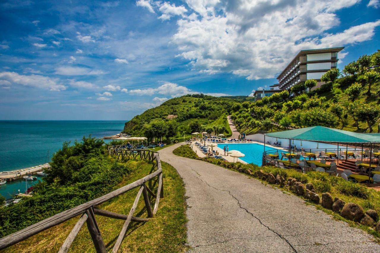 Albergo Capo Est Gabicce Mare Exterior foto