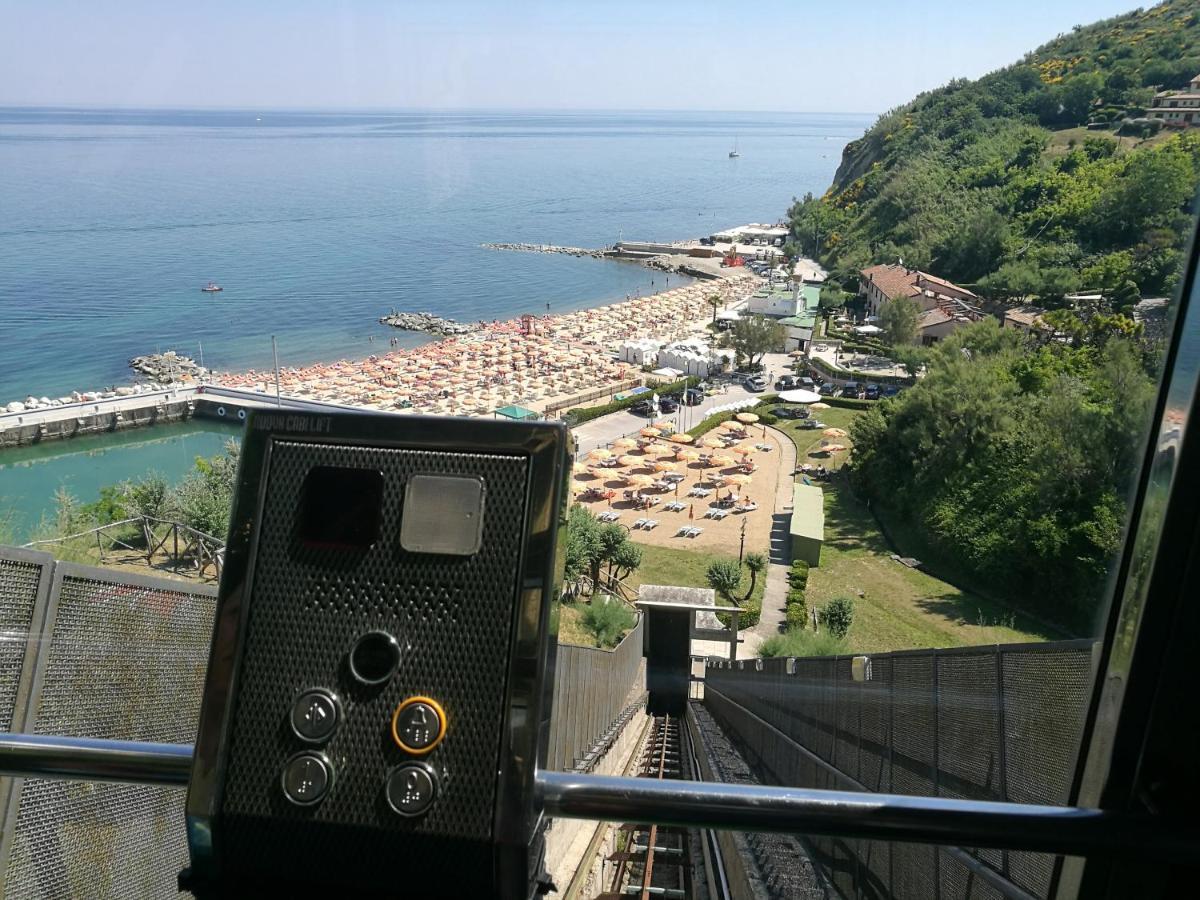 Albergo Capo Est Gabicce Mare Exterior foto